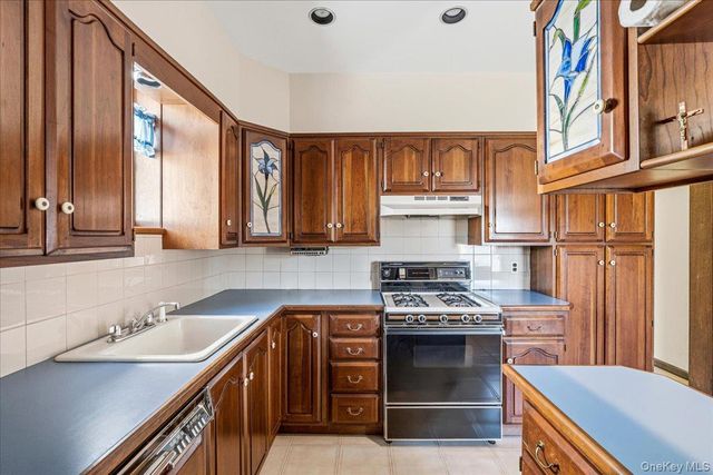 1228 80th Street, Brooklyn, NY 11228