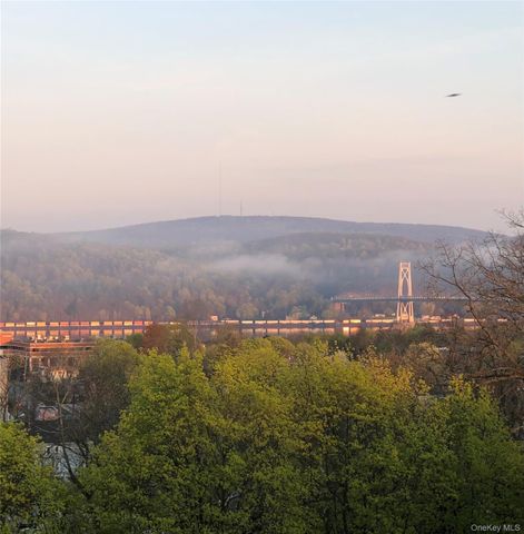 160 academy Street 7h, Poughkeepsie, NY 12601