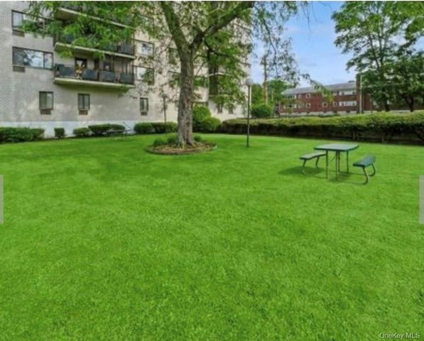 160 academy Street 7h, Poughkeepsie, NY 12601