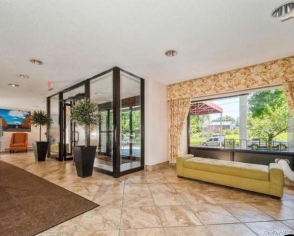 160 academy Street 7h, Poughkeepsie, NY 12601