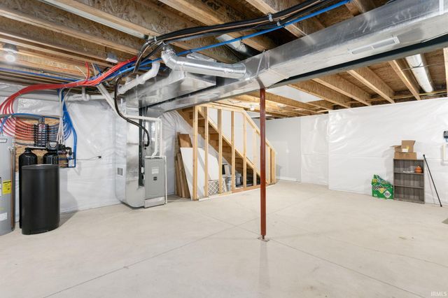 54795 Winding River Drive, Middlebury, IN 46540