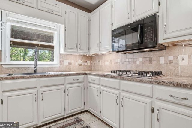 212 Gates Mill Drive, Lawrenceville, GA 30045