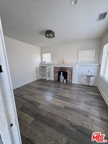 2965 Arlington Avenue, Los Angeles, CA 90018