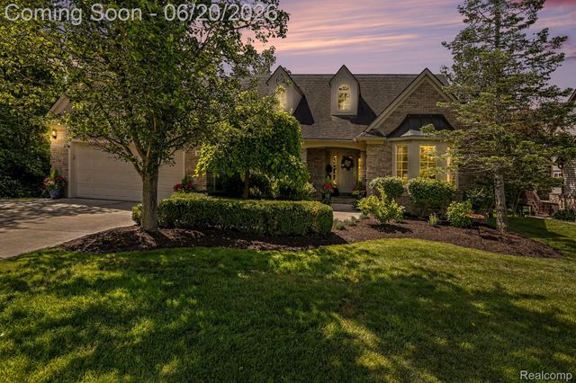 836 Townsend Drive, South Lyon, MI 48178