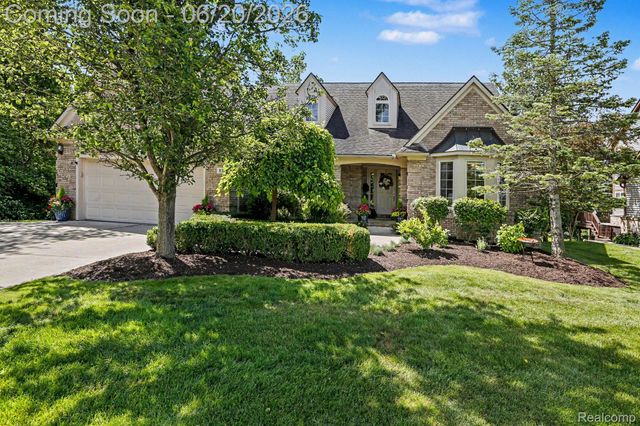 836 Townsend Drive, South Lyon, MI 48178