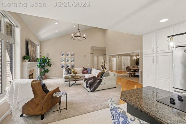 836 Townsend Drive, South Lyon, MI 48178