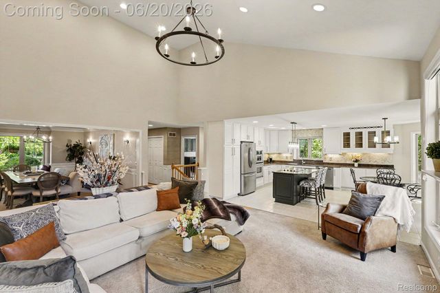 836 Townsend Drive, South Lyon, MI 48178