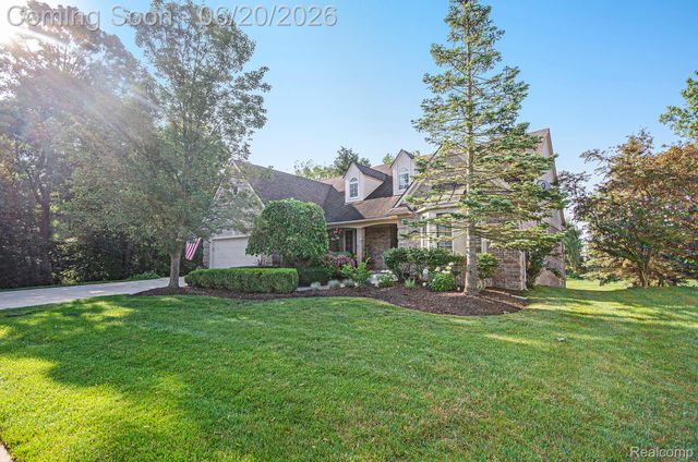 836 Townsend Drive, South Lyon, MI 48178