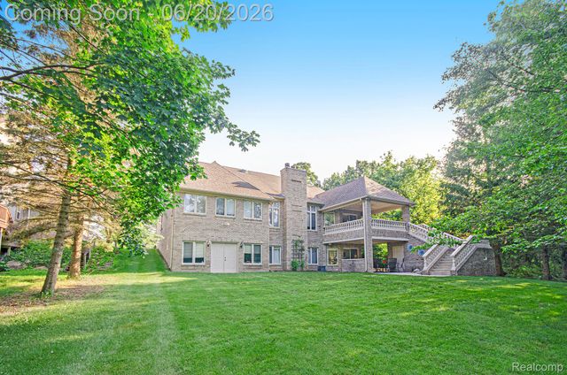 836 Townsend Drive, South Lyon, MI 48178