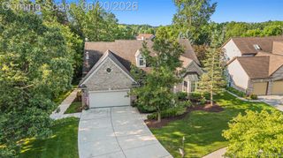 836 Townsend Drive, South Lyon, MI 48178