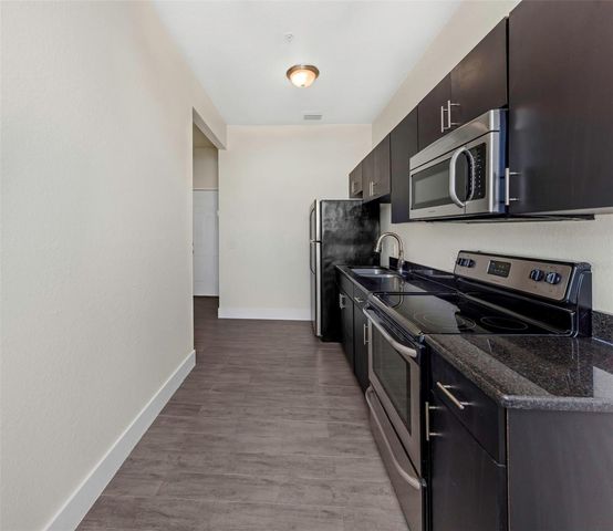 409 8TH STREET N 8, St Petersburg, FL 33701