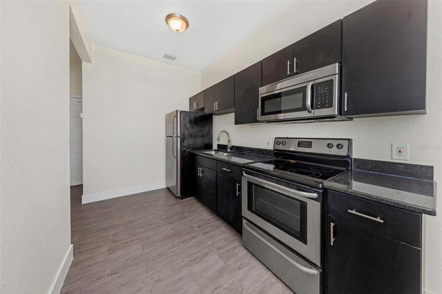 409 8TH STREET N 8, St Petersburg, FL 33701