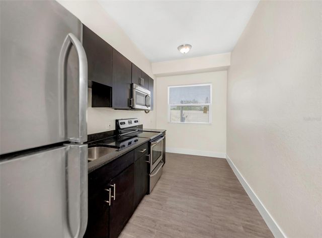 409 8TH STREET N 8, St Petersburg, FL 33701