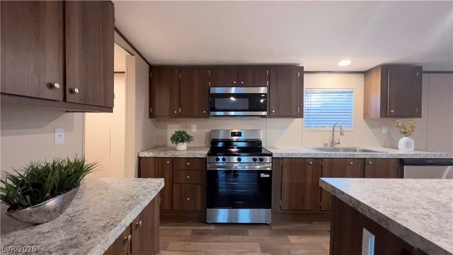 4538 Crystal Peak Drive, Las Vegas, NV 89115
