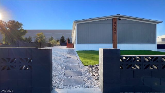 4538 Crystal Peak Drive, Las Vegas, NV 89115