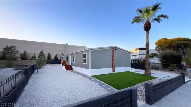 4538 Crystal Peak Drive, Las Vegas, NV 89115