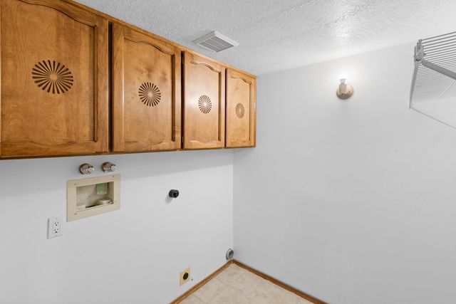 13104 Deer Dancer Trail NE, Albuquerque, NM 87112