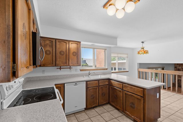 13104 Deer Dancer Trail NE, Albuquerque, NM 87112