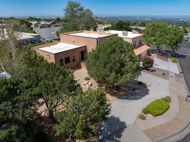 13104 Deer Dancer Trail NE, Albuquerque, NM 87112