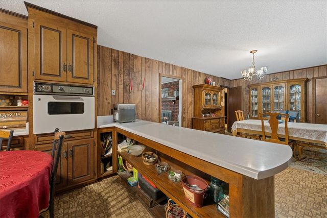 135 Seneca River Road, Seneca, SC 29678