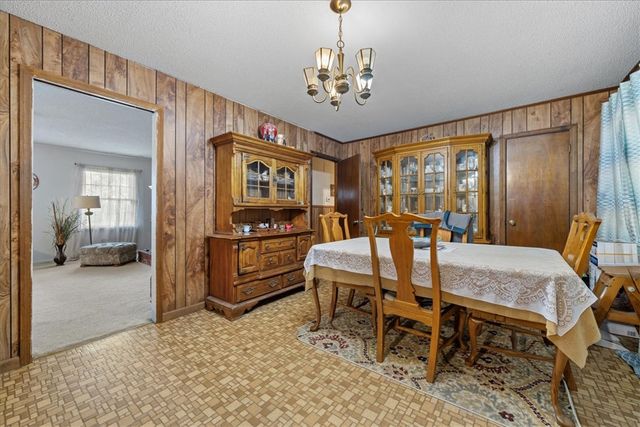 135 Seneca River Road, Seneca, SC 29678
