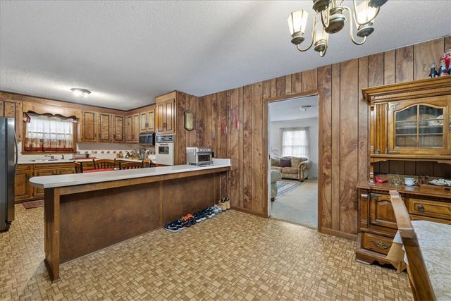 135 Seneca River Road, Seneca, SC 29678