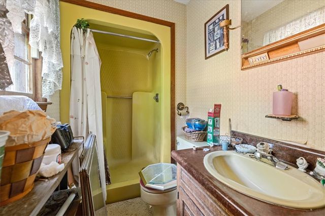 135 Seneca River Road, Seneca, SC 29678