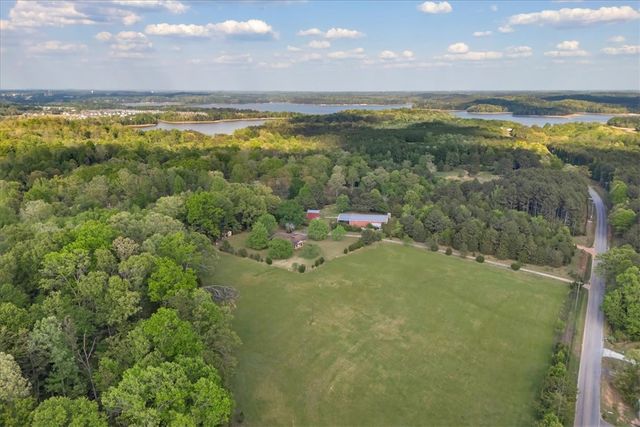 135 Seneca River Road, Seneca, SC 29678