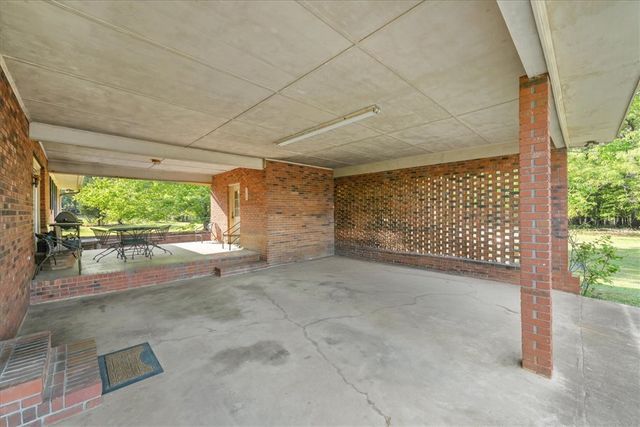 135 Seneca River Road, Seneca, SC 29678