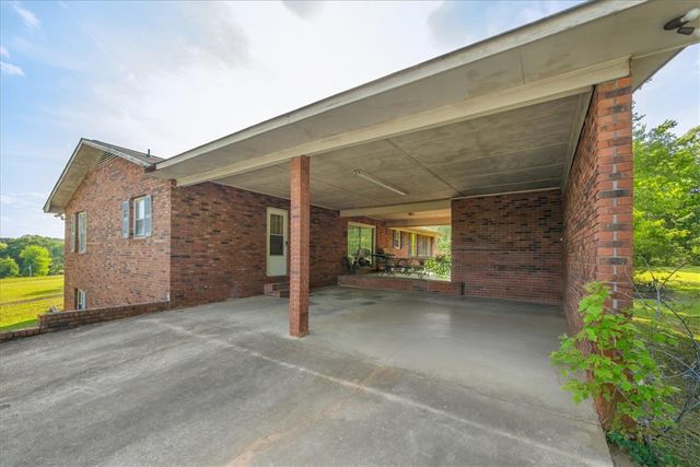 135 Seneca River Road, Seneca, SC 29678