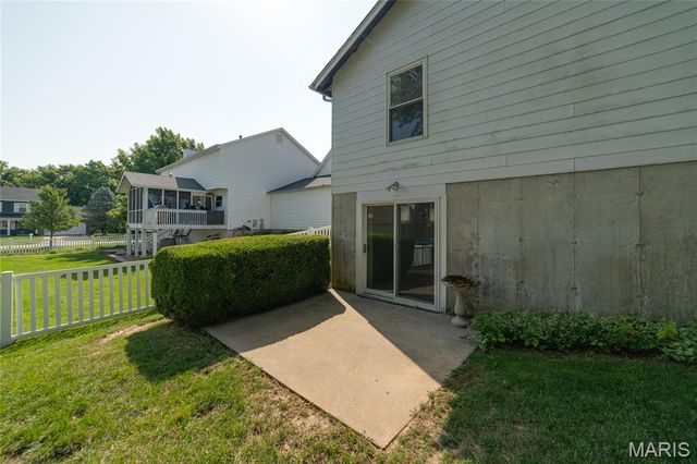 2296 Delaware Drive, St Charles, MO 63303