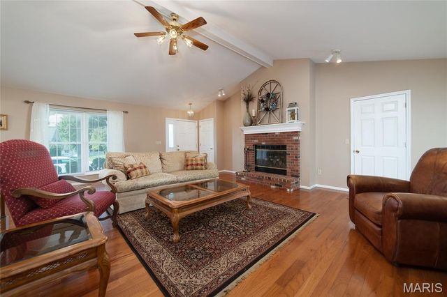 2296 Delaware Drive, St Charles, MO 63303