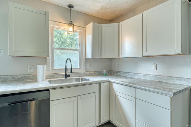 1434 Huber Avenue, Evansville, IN 47710