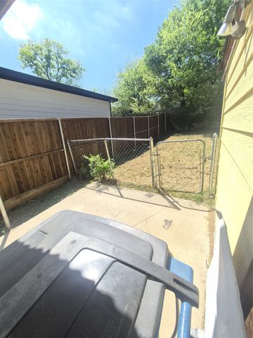 335 Avenue J, Dallas, TX 75203