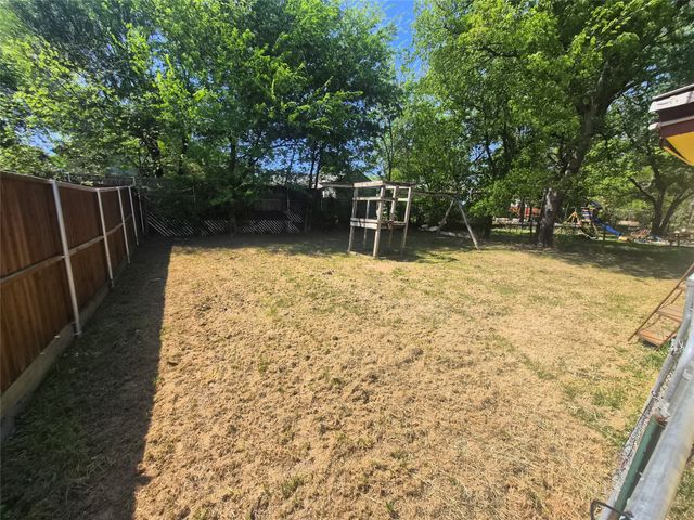 335 Avenue J, Dallas, TX 75203