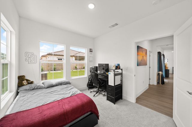 12464 Chelidon Way, Rancho Cordova, CA 95742