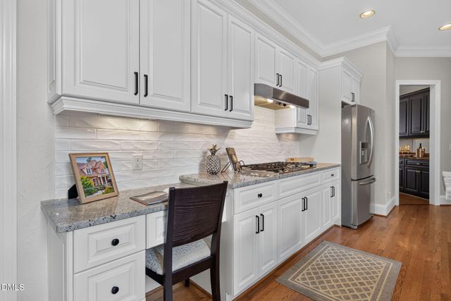 923 Dominion Hill Drive, Cary, NC 27519