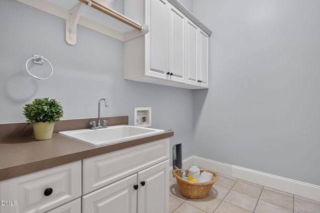 923 Dominion Hill Drive, Cary, NC 27519