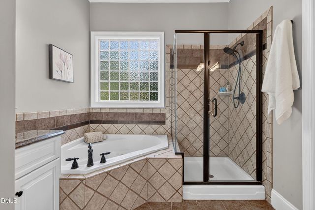 923 Dominion Hill Drive, Cary, NC 27519