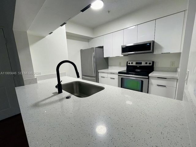 12124 Saint Andrews Place 305, Miramar, FL 33025