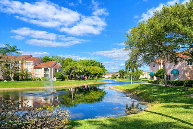 12124 Saint Andrews Place 305, Miramar, FL 33025