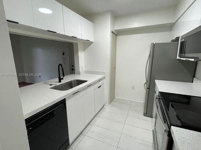 12124 Saint Andrews Place 305, Miramar, FL 33025