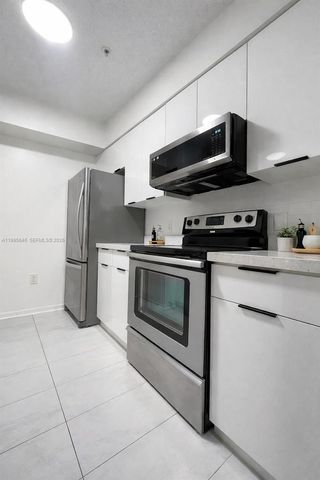 12124 Saint Andrews Place 305, Miramar, FL 33025