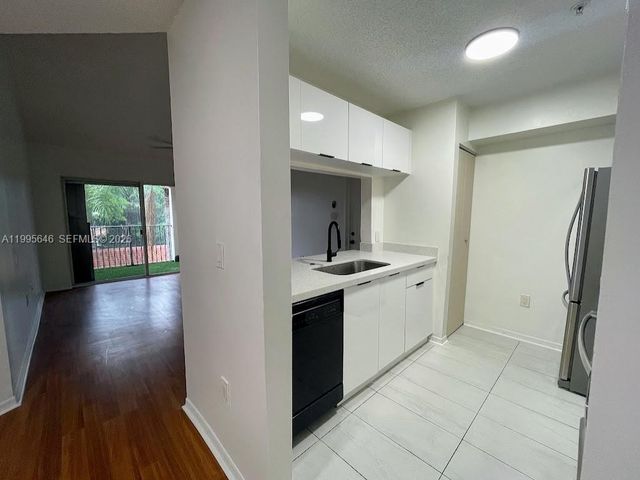 12124 Saint Andrews Place 305, Miramar, FL 33025