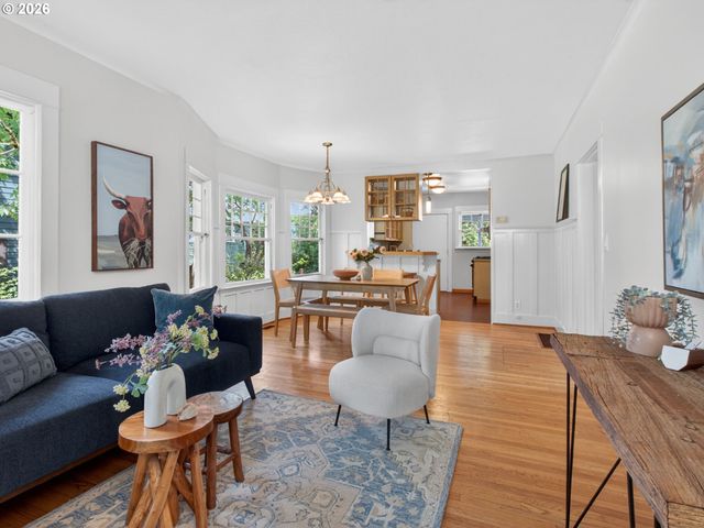 5506 Ne 32ND Pl, Portland, OR 97211