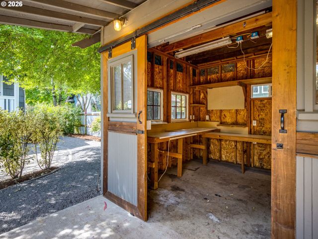 5506 Ne 32ND Pl, Portland, OR 97211