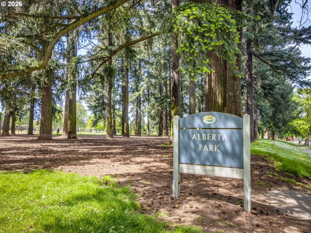5506 Ne 32ND Pl, Portland, OR 97211