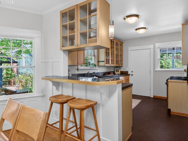 5506 Ne 32ND Pl, Portland, OR 97211