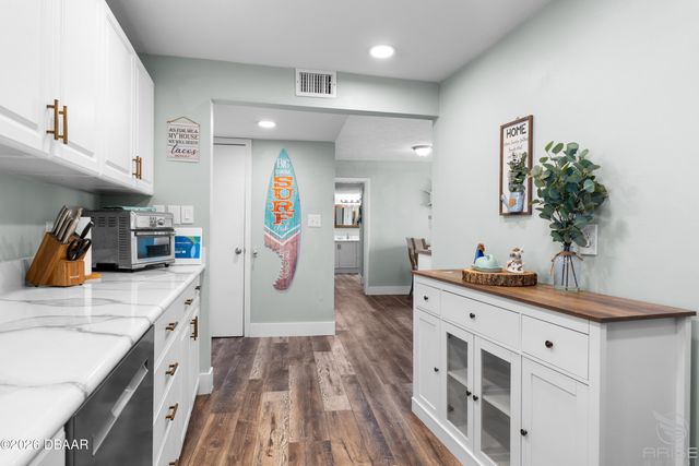 100 Silver Beach Ave Apt 808, Daytona Beach, FL 32118