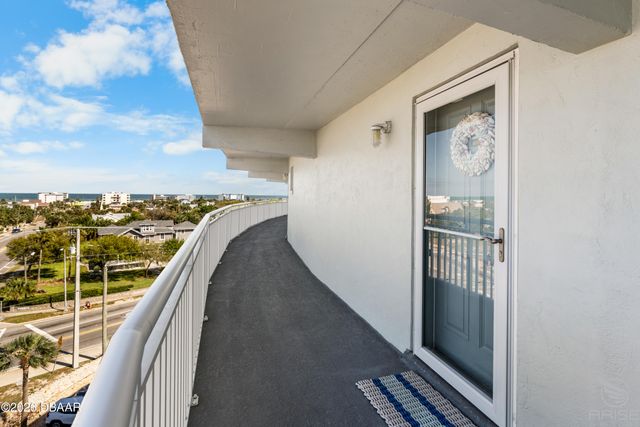 100 Silver Beach Ave Apt 808, Daytona Beach, FL 32118